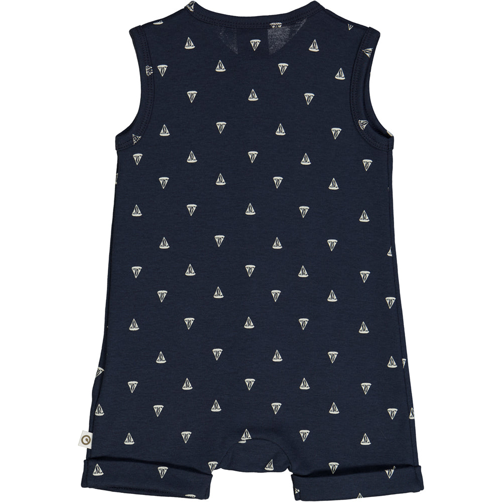Sailboat summer suit