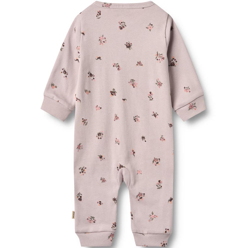 Nikola sleepwear