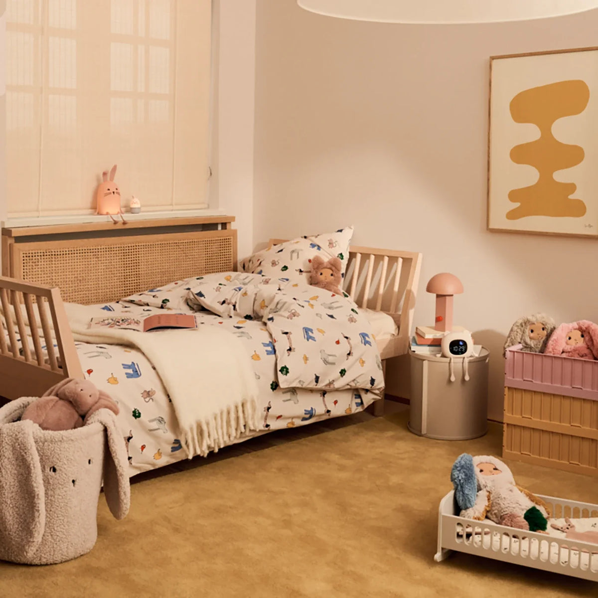 Hennie Doll bed